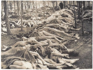 A Collection of 11 Photographs Taken in Nazi Bergen-Belsen and Buchenwald During the Liberation.] Guerre 1939–45. Fotografias dos Campos de Concentracao. / Novas Provas da Barbaria Nazi.